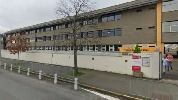 rochefort-des-tags-anti-lgbt-antis-mites-et-anticommunistes-au-lyc-e